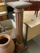 Pedestal plant stand