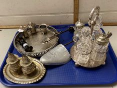 Mixed Lot: Silver plated cruet and other assorted items