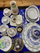 Large Mixed Lot: Various meat plates, tea wares, decorated plates, vegetable dishes etc