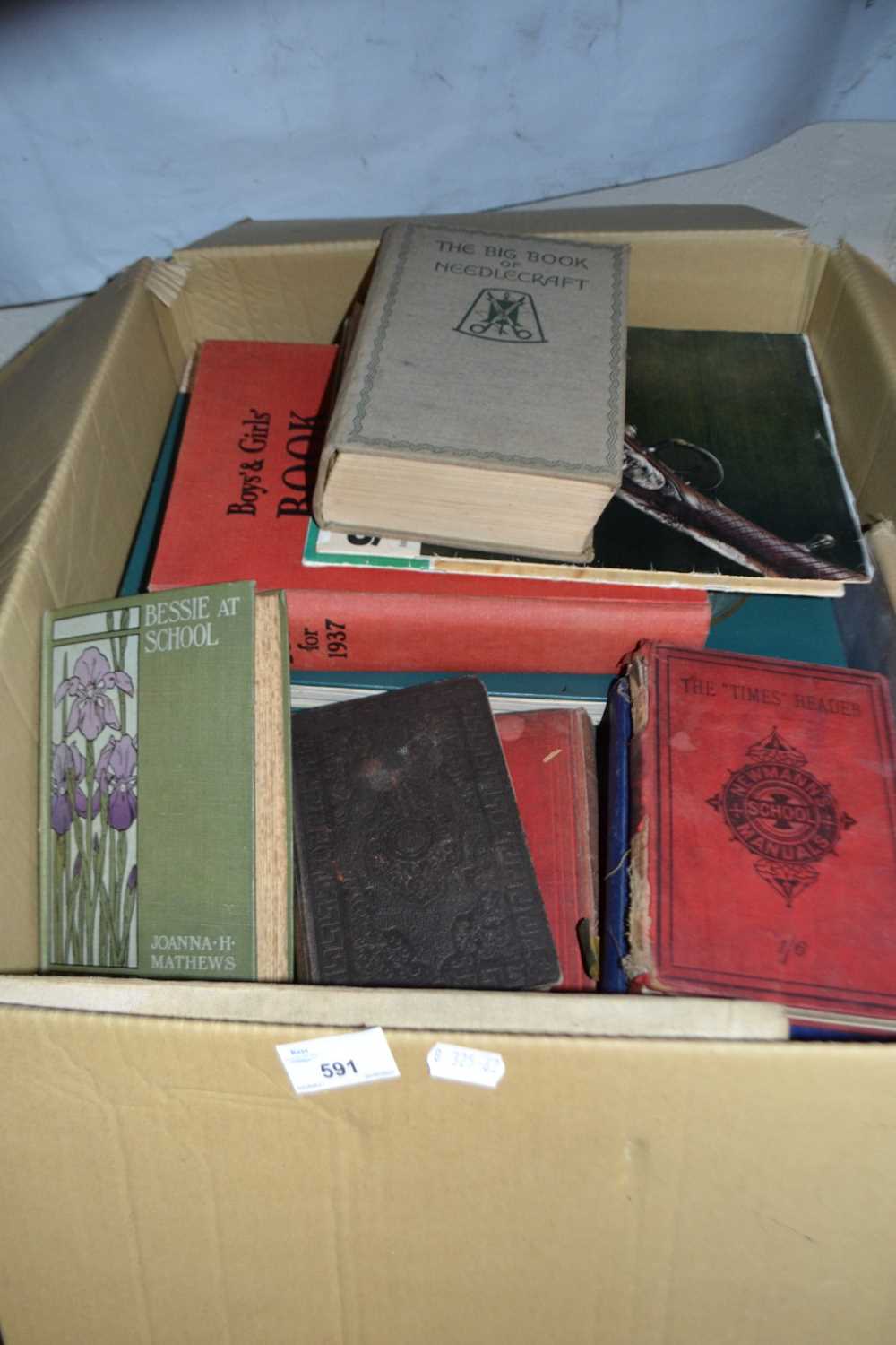 Quantity of assorted books to include the boys and girls book for 1937 and other books