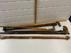 Mixed Lot: Various walking sticks to include horn handled examples