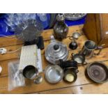 Mixed Lot: Various silver plated wares to include tea wares, table stand,cutlery, other assorted