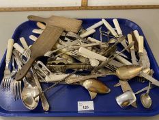 A tray of various assorted cutlery