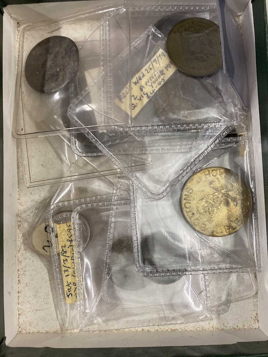 Box of various assorted coinage