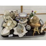 Tray of various assorted ornaments