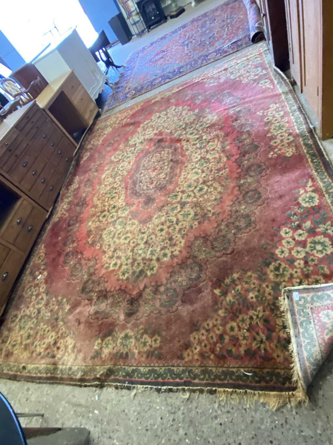Large 20th Century floral patterned carpet