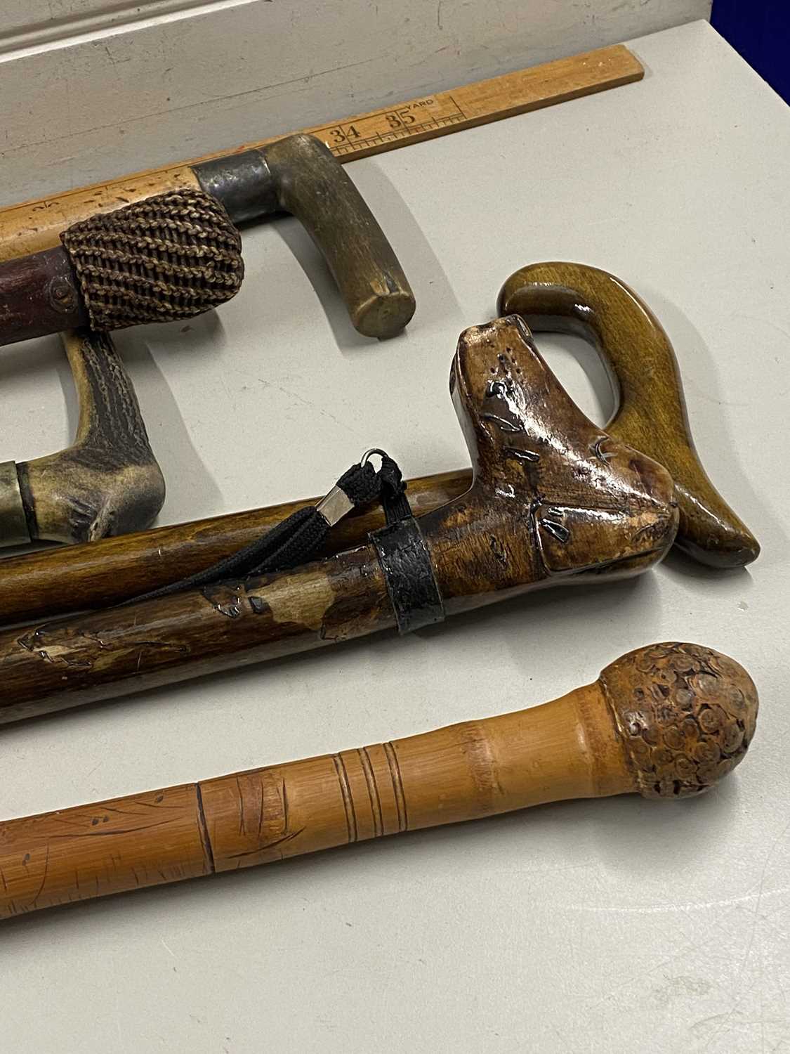 Mixed Lot: Various walking sticks to include horn handled examples - Image 2 of 2