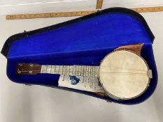 Cased ukulele banjo