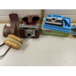 Mixed Lot: Durst Atomatica camera together with a further Comet camera and a cased brush set