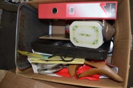 Mixed Lot: Assorted kitchen wares, shoe trees, bags and others