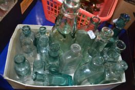 Quantity of vintage bottles