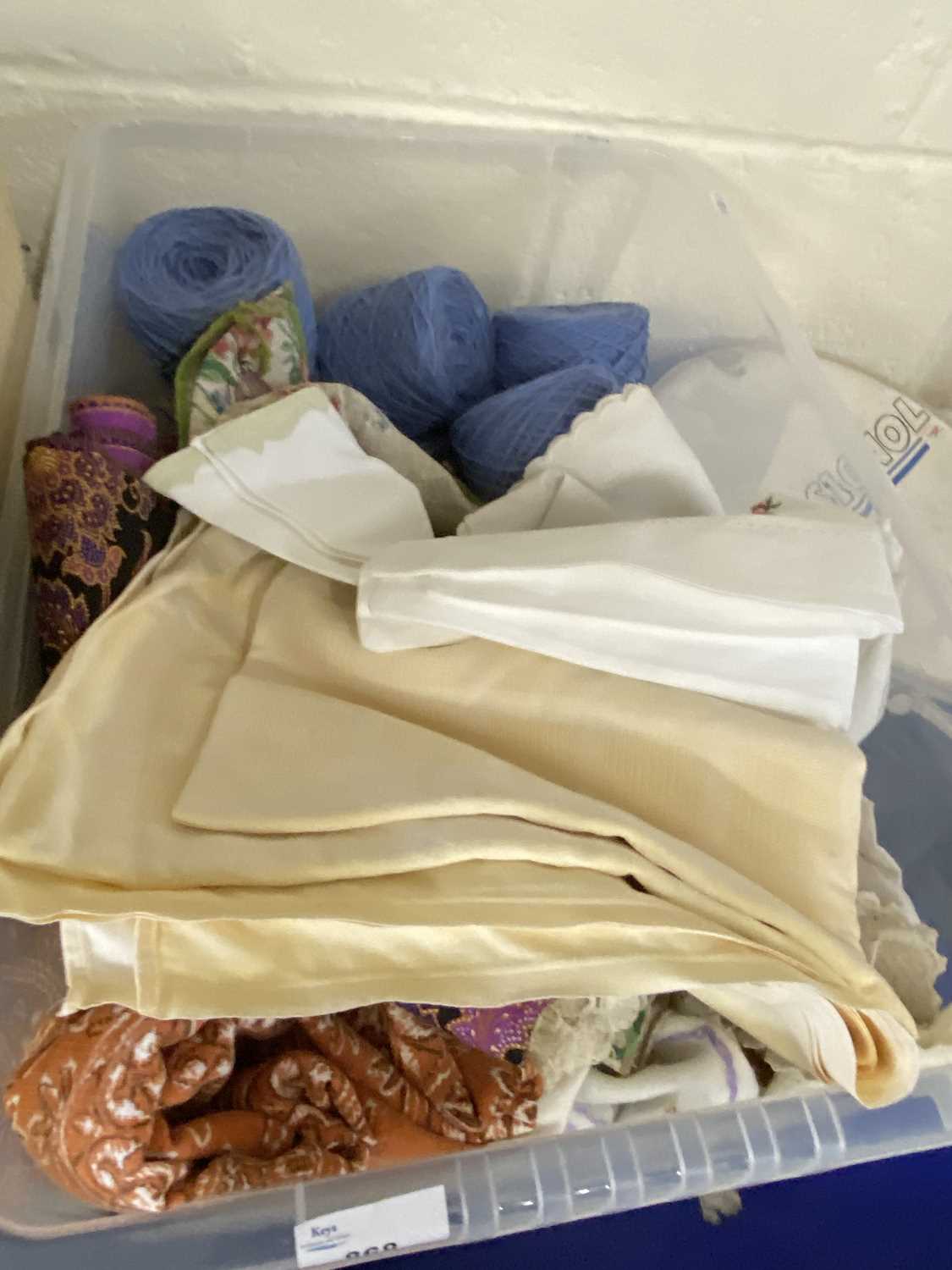 Quantity of assorted textiles to include embroidered table cloths, linens, spare napkins, loose