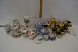 Mixed Lot: Gilt decorated glass coffee set, various further tea wares and other items