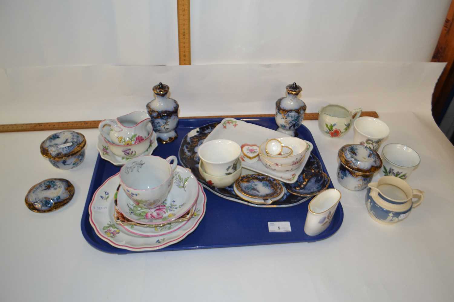Mixed Lot: Various ceramics to include Spode tea wares, various dressing table items etc
