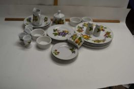 Quantity of Royal Norfolk fruit decorated table wares
