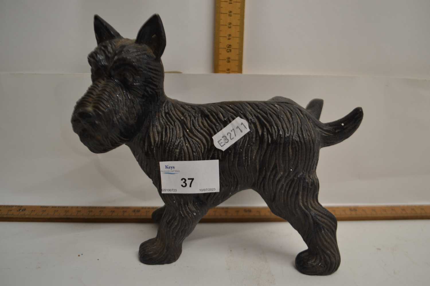 Cast iron model of a Terrier