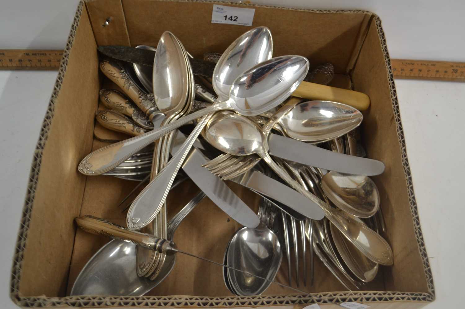 Box of various silver plated cutlery