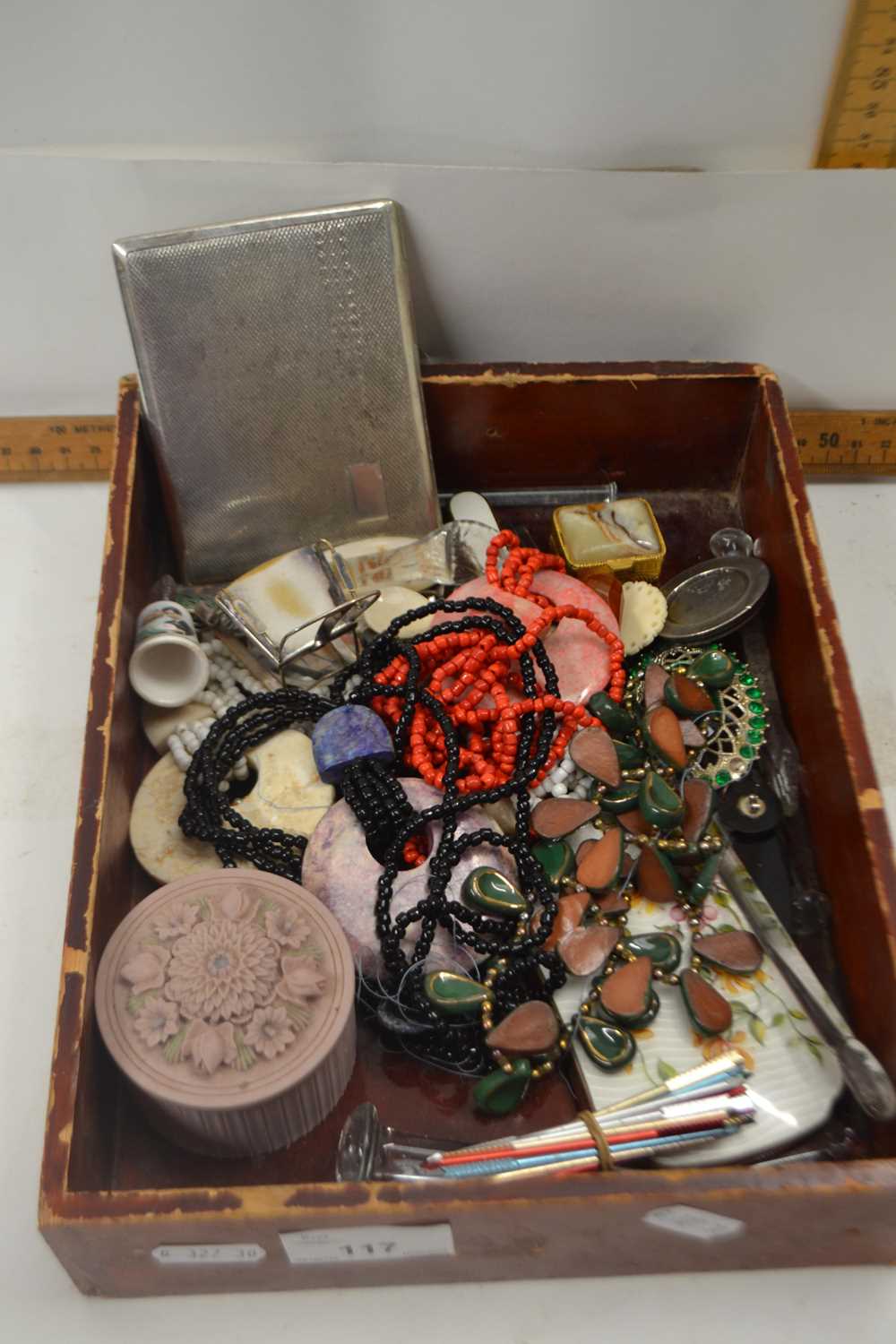 Mixed Lot: Silver plated cigarette case, various assorted costume jewellery and other items