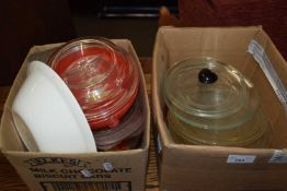 Quantity of assorted glass kitchen wares to include baking dishes, oven dishes etc