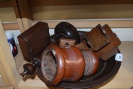 Mixed Lot: Various wooden wares to include money boxes and other items