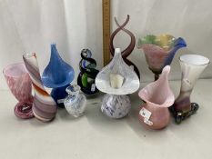 Collection of various Art Glass wares to include a range of Alum Bay Glass vases and others