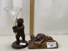 Mixed Lot: Small Black Forest model of a bear holding a clear glass vase together with a further