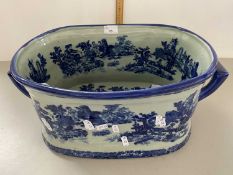 Reproduction blue and white foot bath