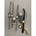 Mixed Lot: Various assorted ladies and gents wristwatches