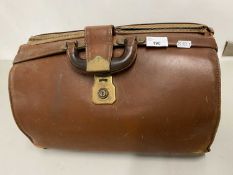 Vintage leather gladstone style bag