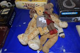 A mixed lot of vintage teddy bears