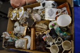 Mixed Lot: Assorted ceramics, mugs, trinket trays and other items etc