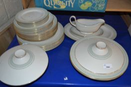 Quantity of Royal Doulton Berkshire dinner wares