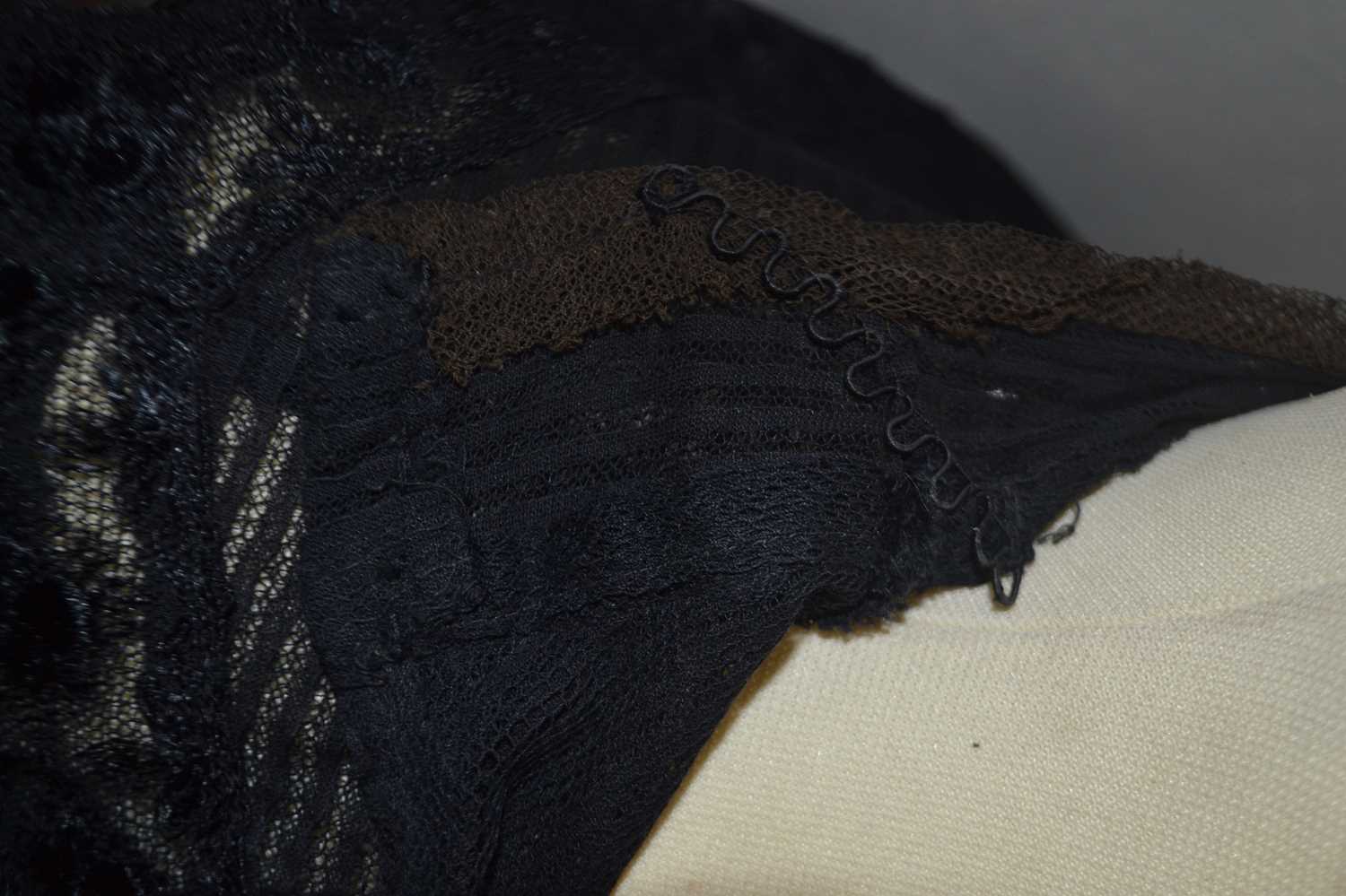 A late 19th / early 20th century black lace blouse, with high neck V-panelled front and all over - Image 5 of 6