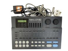 A 1990s Roland CR-8-0 Human Rhythm Player (drum machine) SOUND SOURCE:16 Bit Dynamic Range MAXIMUM
