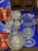 Mixed Lot: Various assorted glass wares to include decanters, vases etc