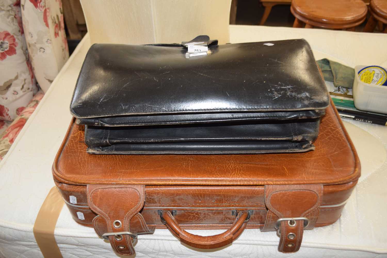 Black leather gladstone style bag together with a suitcase (2)