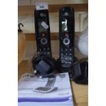 A pair of cordless telephones