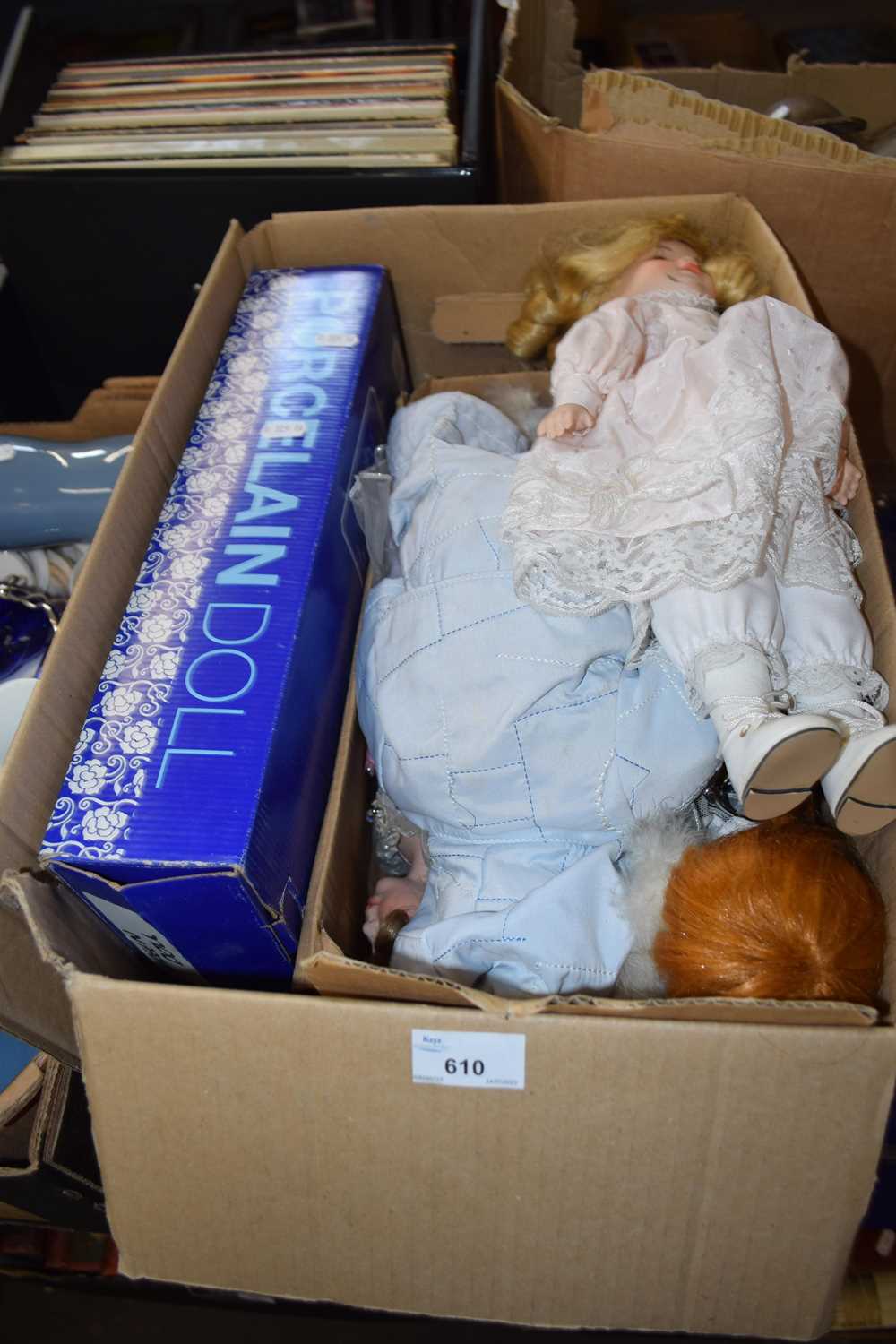 Quantity of assorted porcelain collectors dolls