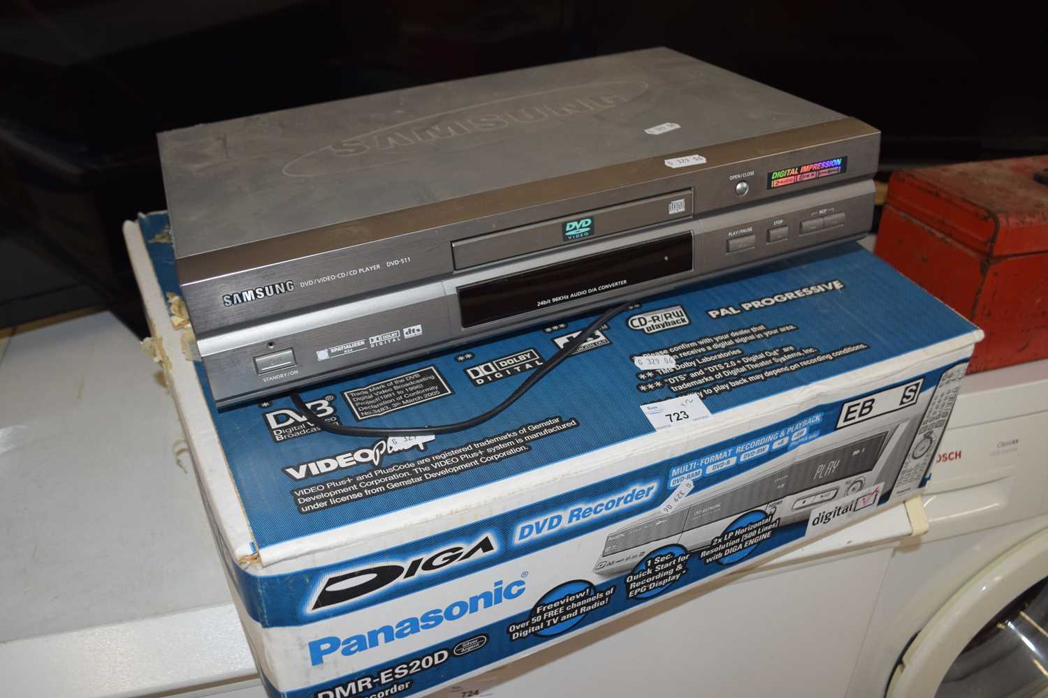 Panasonic DMR-ES20D DVD recorder, boxed together with a Samsung DVD-511 DVD video CD player (2)