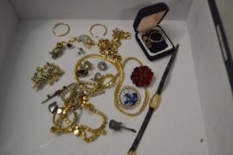 Mixed Lot: Various brooches, costume jewellery etc