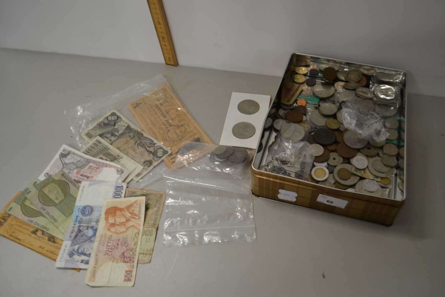 Box of various vintage coinage, bank notes etc - used condition throughout