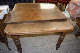 Late Victorian oak extending dining table with additional leaf, 108cm wide unextended, the extra