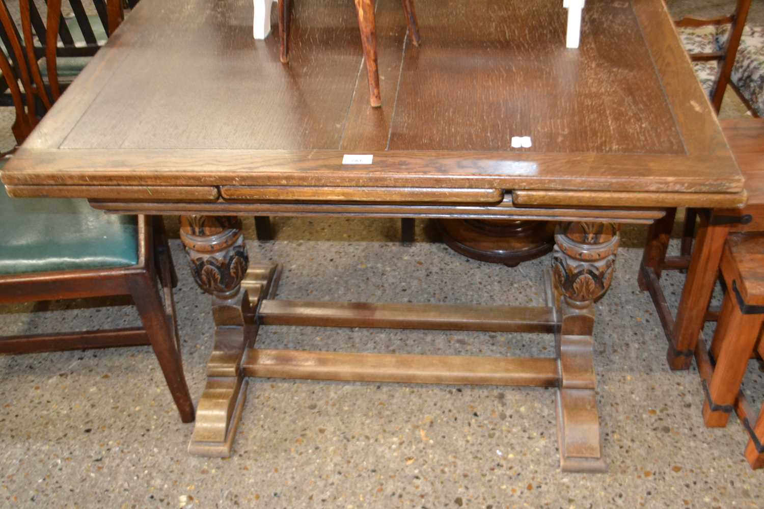 20th Century oak drawer leaf dining table