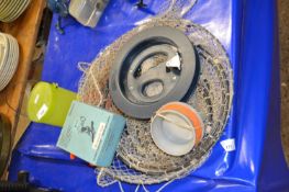 Mixed Lot: Crabbing lines, vintage fishing keep net, Oriental deep trolling reel, a Deluxe