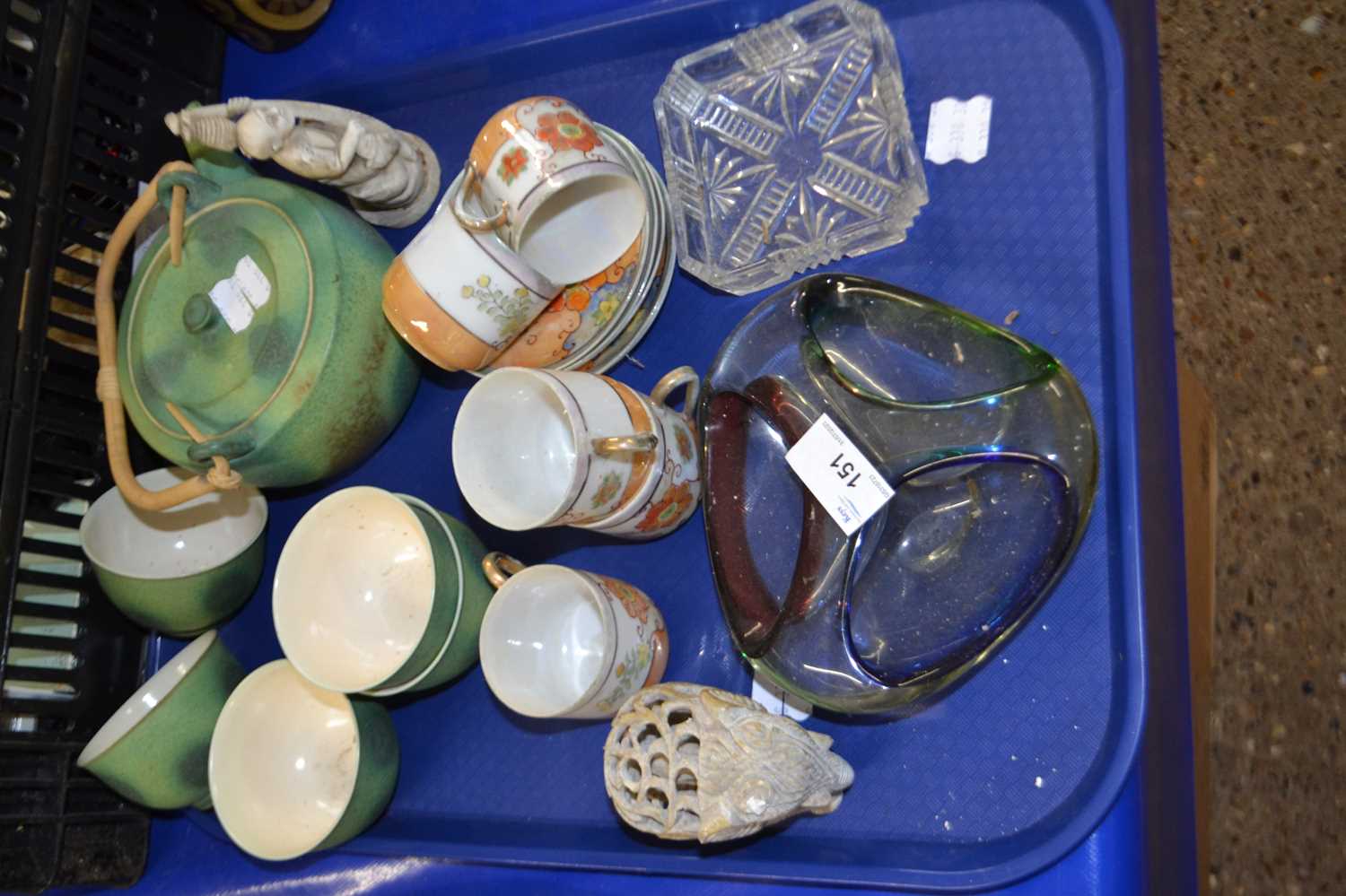 Tray of mixed items to include an Oriental tea set, Art Glass ashtray etc