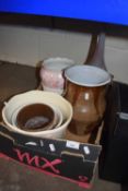 Mixed Lot: Assorted plant pots, various sizes