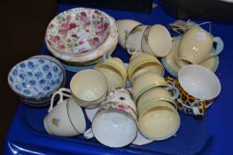 Mixed Lot: Assorted tea wares and other ceramics