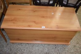 Lightwood fininsh blanket box