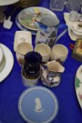 Mixed Lot: Various decorated plates, Royal commemorative wares etc