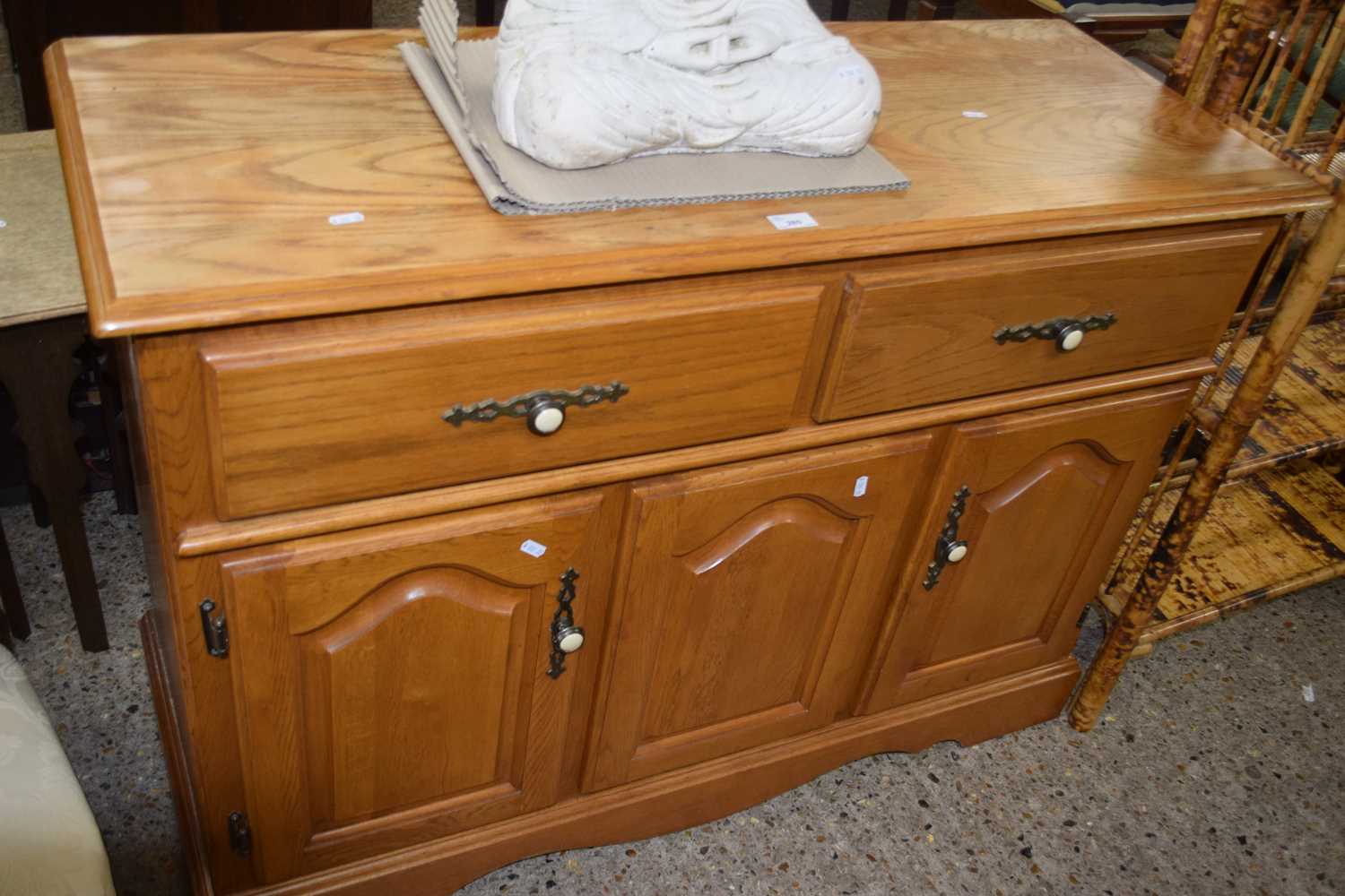 Modern light oak sideboard 117 cm wide